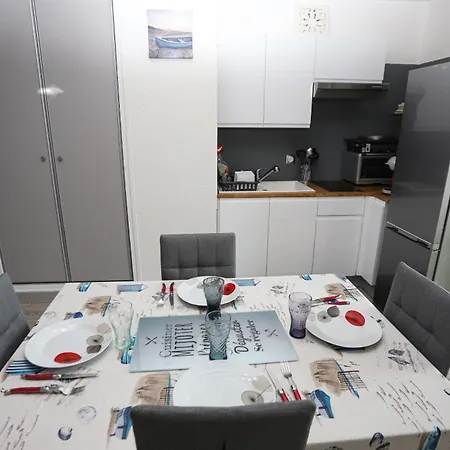 T2 A 2 Pas De La De St Cyprien Apartment Saint-Cyprien (Pyrenees-Orientales)